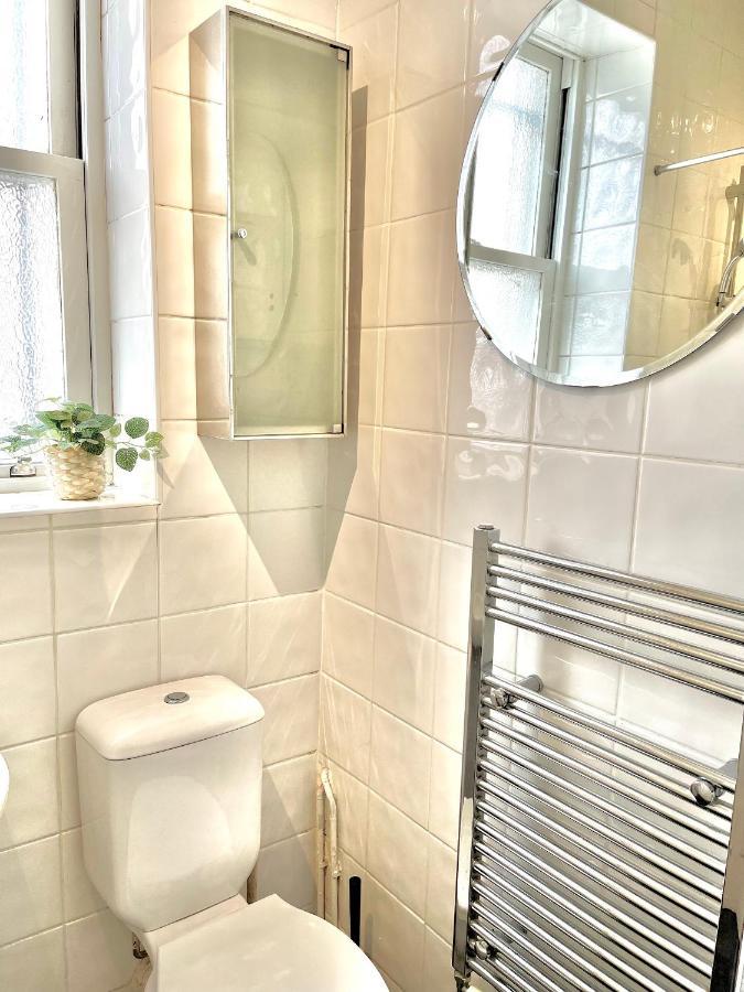 Archway Station Big Bedroom Flat Londra Esterno foto