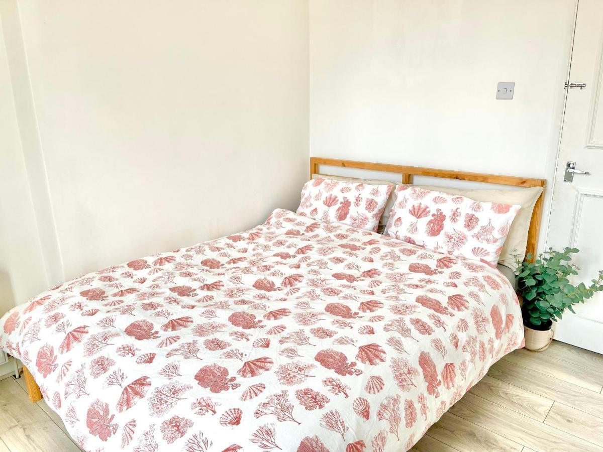 Archway Station Big Bedroom Flat Londra Esterno foto